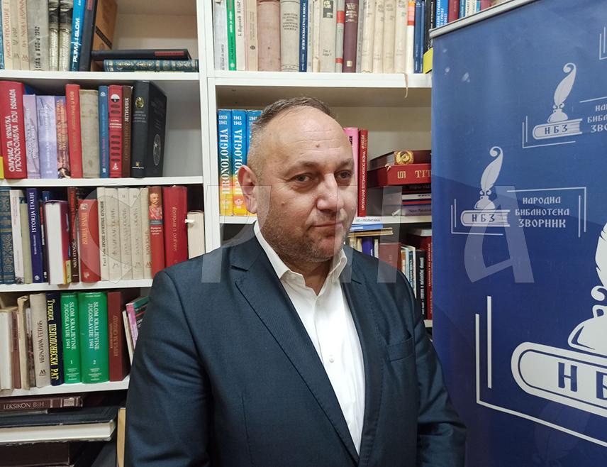 ЗВОРНИК, 1. МАРТА /СРНА/ - Предавањем о доприносу књижевника Марка Марковића култури, језику и идентитету српског народа између два свјетска рата, завршена је у зворничкој Народној библиотеци и музејској збирци културна манифестација "Марковићеви дани", посвећена овом књижевнику и културном раднику.