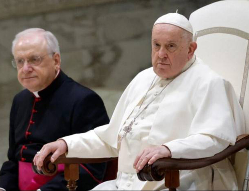 ВАТИКАН, 1. МАРТА /СРНА-Ројтерс/ - Папа Фрањо, који је у болници нешто више од двије седмице због обостране упале плућа, провео је мирну ноћ и одмара се, саопштио је јутрос Ватикан.