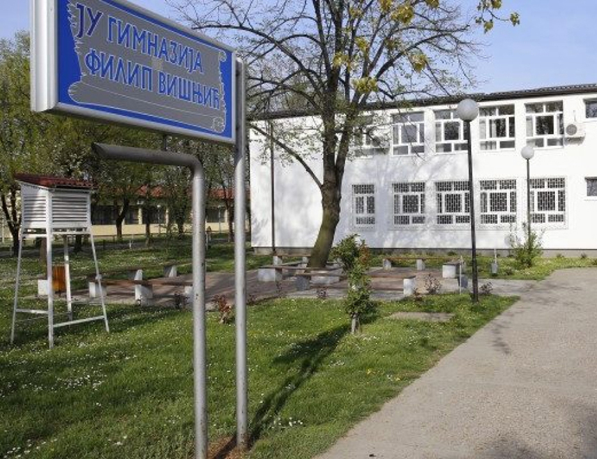 БИЈЕЉИНА, 1. МАРТА /СРНА/ - На регионалном такмичењу из Француског језика, које је данас одржано у Гимназији "Филип Вишњић" у Бијељини, ученици ове школе постигли су изванредне резултате, освојивши сва три прва мјеста.