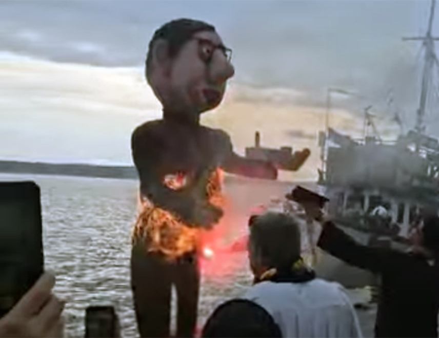 БЕОГРАД, 1. МАРТА /СРНА/ - Министар спољних послова Србије Марко Ђурић вечерас је осудио спаљивање лутке са ликом предсједника Србије Александра Вучића током карневала у Каштелима код Сплита и нагласио да су овакви поступци израз патолошке мржње према Србији и њеним грађанима.