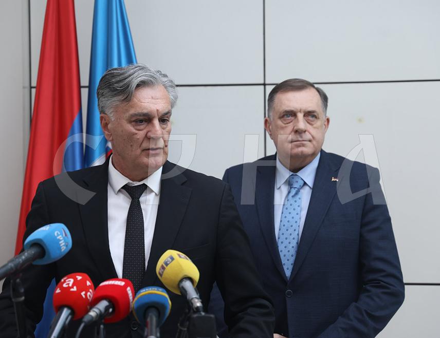 БАЊАЛУКА, 2. МАРТА /СРНА/ - Министар унутрашњих послова Репбулике Српске Синиша Каран изјавио је данас да је уставна обавеза Министарства унутрашњих послова одржавање повољног стања јавног реда и мира и да ће бити гарант бејзбједности свих грађана, ако се узме у обзир политички монтирани процес против предсједника Српске Милорада Додика.