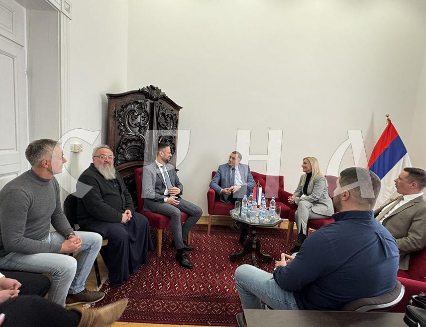 МОСTАР, 3. МАРTА /СРНА/ - Предсједник Републике Српске Милорад Додик поручио је да ће Република Српска још јаче наставити да подржава српску заједницу и Српску православну цркву /СПЦ/ у Мостару.