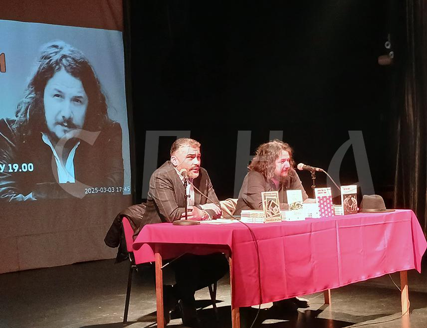 ИСТОЧНО НОВО САРАЈЕВО, 3. МАРТА /СРНА/ - У оквиру манифестације "Момо Капор: чувар адресе" вечерас је у Културном центру Источно Ново Сарајево уприличен књижевни портрет књижевника и новинара Мухарема Баздуља.