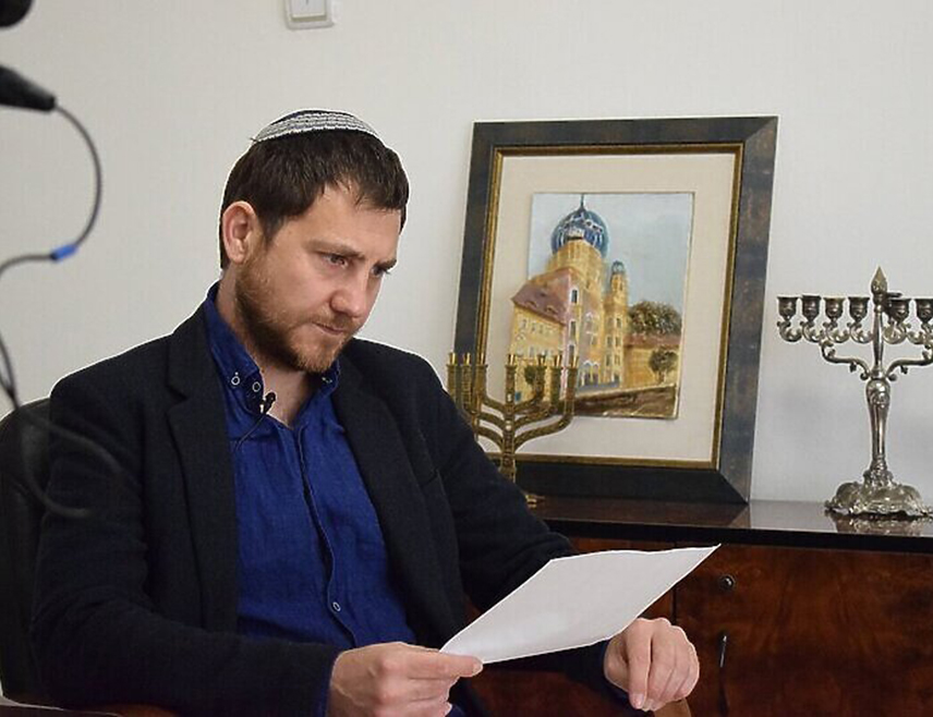 САРАЈЕВО, 5. МАРТА /СРНА/ - Хазан Јеврејске заједнице у БиХ Игор Кожемјакин нада се да ће случај у вези са маскенбалом у Мостару на којем су млади величали Адолфа Хитлера и његову идеологију бити завршен судским епилогом.