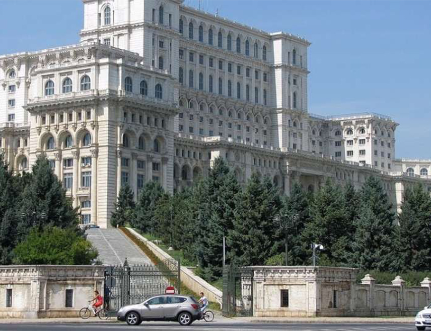 БУКУРЕШТ, 6. МАРТА /СРНА/ - Суд у Букурешту одбио је жалбу политичара Калина Ђорђескуа, који се прошле године кандидовао за предсједника Румуније, и потврдио је превентивне мјере док се не покрене кривична истрага, јавила је телевизија "Диги 24".