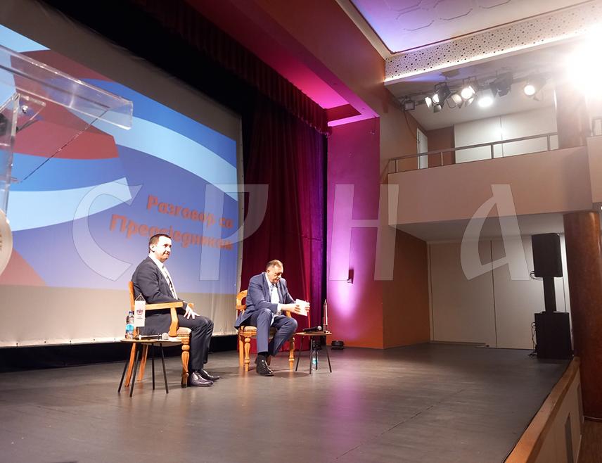 ТРЕБИЊЕ, 7. МАРТА /СРНА/ - Требиње има потенцијал да буде још љепше, а за то је потребно најмање 10, 15 милиона КМ, изјавио је вечерас предсједника Републике Српске Милорад Додик.