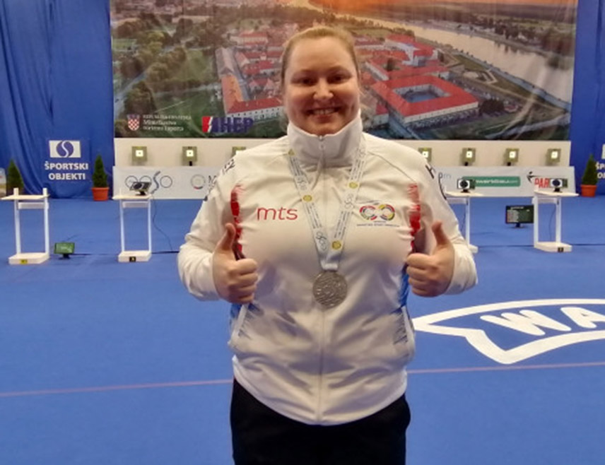 БЕОГРАД, 9. МАРТА /СРНА/ - Српска репрезентативка у стрељаштву Зорана Аруновић освојила је сребрну медаљу на Европском првенству у Осијеку.