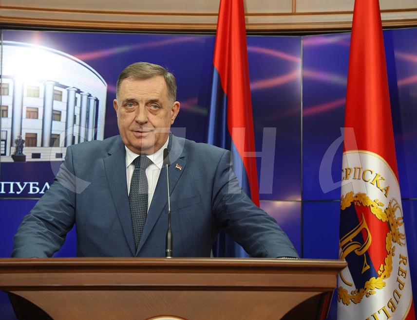 БАЊАЛУКА, 10. МАРТА /СРНА/ - Предсједник Републике Српске Милорад Додик изјавио је да ће предложити као политичку иницијативу да Република Српска буде минималан услов за договор у вези са Косовом и Метохијом.