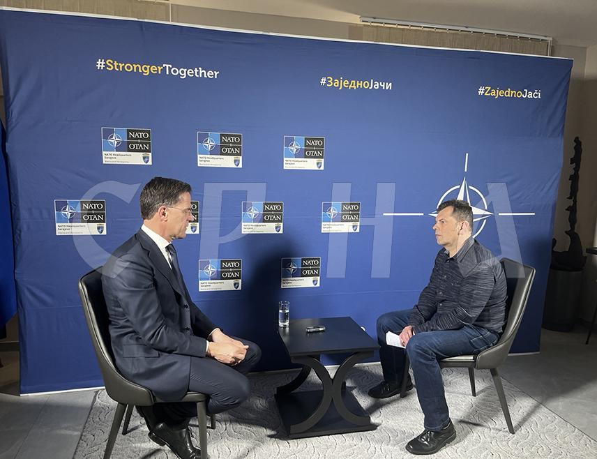 САРАЈЕВО, 10. МАРТА /СРНА/ - Генерални секретар НАТО-а Марк Руте изјавио је Срни да је у БиХ неопходно да политичари покажу лидерство, сједну и договоре се како би се остварио напредак.