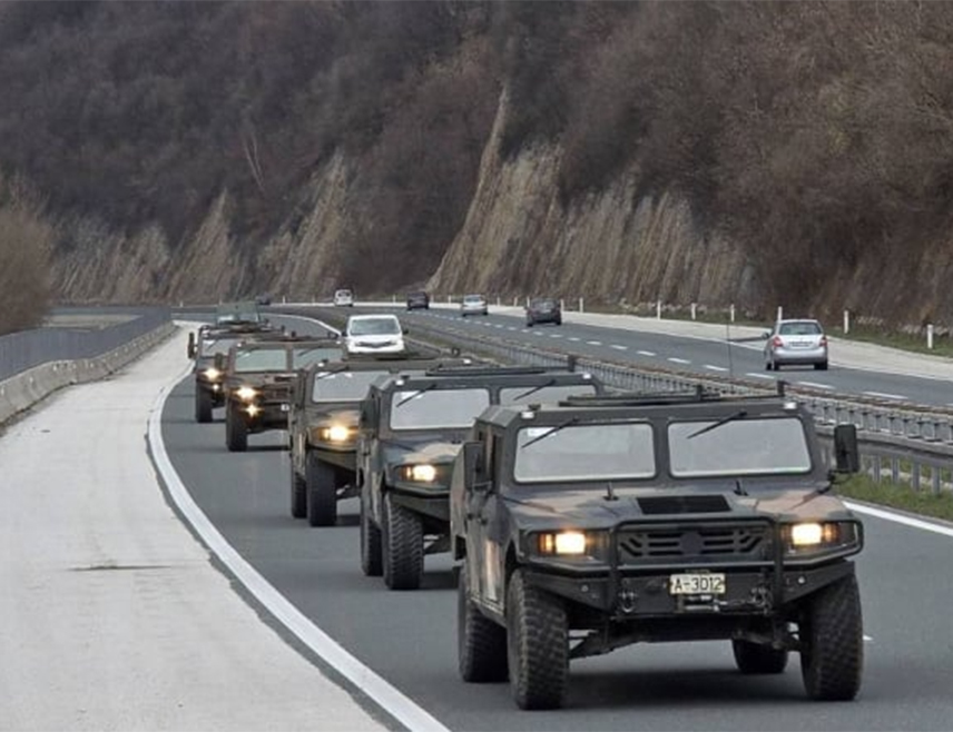 САРАЈЕВО, 11. МАРТА /СРНА/ - Резервне снаге Еуфора од данас ће почети да пристижу у БиХ преко граничних прелаза Свилај код Оџака и Бијача код Љубушког, те аеродрома у Сарајеву.