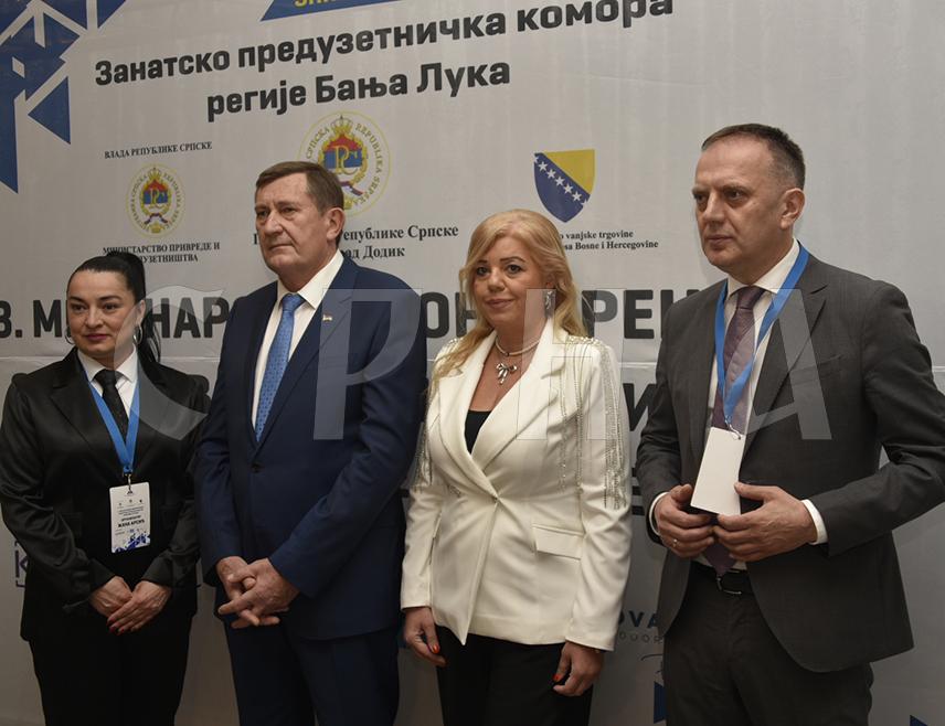 ЛАКТАШИ, 12. МАРТА /СРНА/ - Трећа Међународна конференција занатства и предузетништва Републике Српске почела је у Лакташима у присуству министра привреде и предузетништва Републике Српске Војина Митровића.