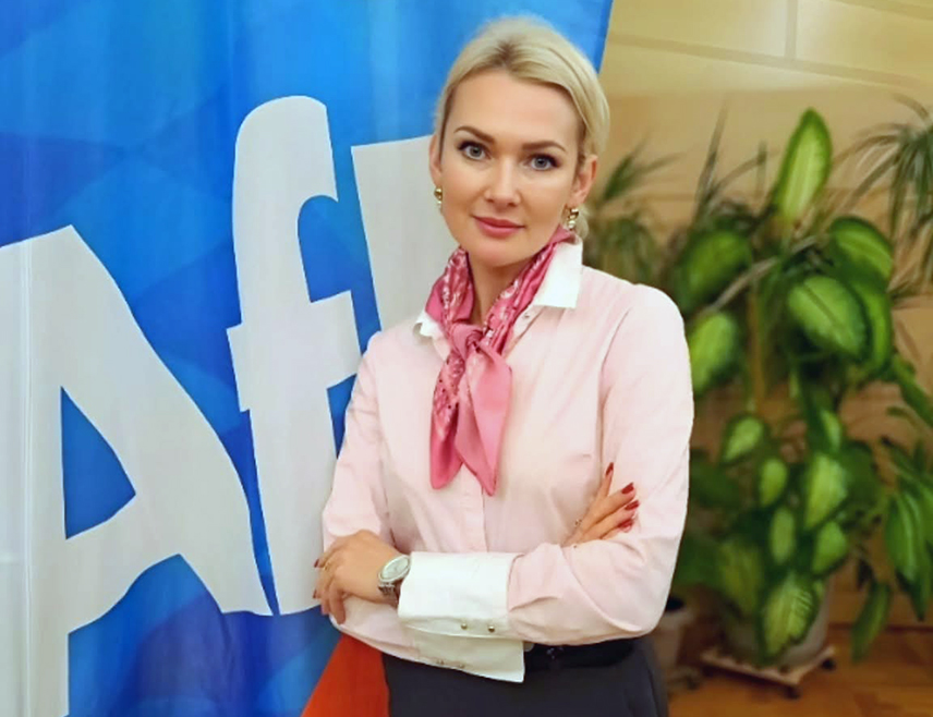 БАЊАЛУКА, 12. МАРТА /СРНА/ - ЕУ се све више развија у диктатуру елите која нема демократски легитимитет и не толерише опозицију ни у Сарајеву ни у Берлину, а налози за хапшење предсједника Републике Српске Милорада Додика и његових сабораца нису ништа друго до намјерна демонтажа непријатних политичара измишљеним оптужбама, истакла је члан Алтернативе за Њемачку Елена Фриц.