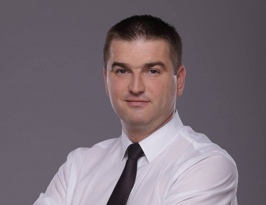 БАЊАЛУКА, 12. МАРТА /СРНА/ - Шеф Клуба посланика Социјалистичке партије /СП/ у Народној скупштини Српске Срђан Тодоровић изјавио је да је потребна саборност партија које долазе из Српске када је ријеч о доношењу новог устава Српске.