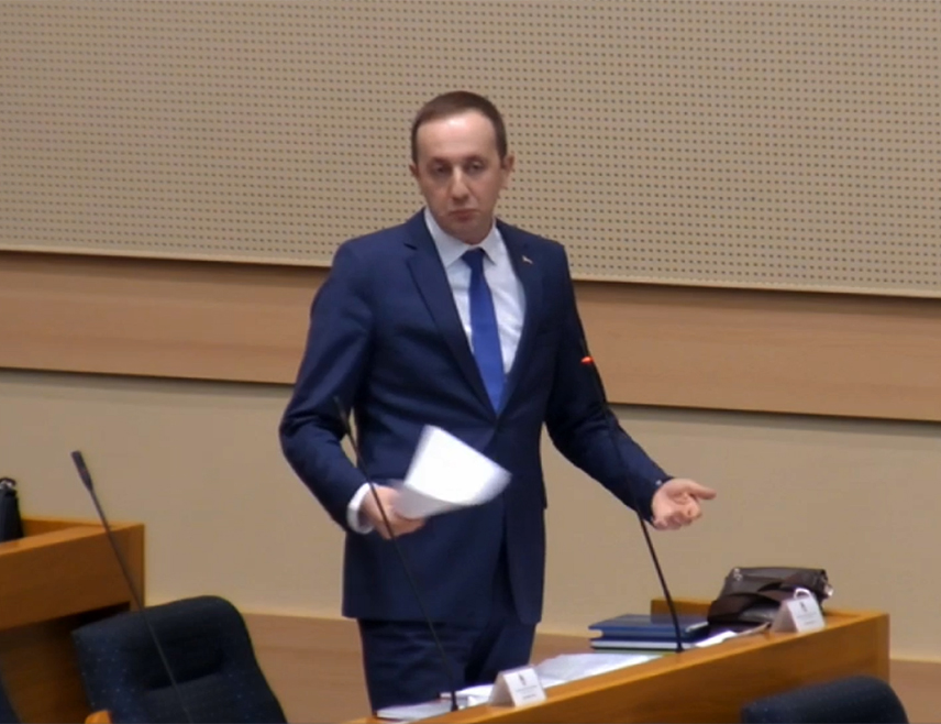 БАЊАЛУКА, 14. МАРТА /СРНА/ - Шеф Клуба посланика СДС-а у Народној скупштини Републике Српске Огњен Бодирога осудио је паљевину аутомобила народног посланика Небојше Вукановића у Требињу.