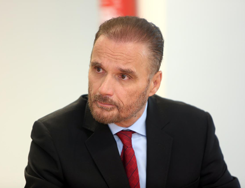 САРАЈЕВО, 15. МАРТА /СРНА/ - Адвокат Анто Нобило изјавио је да до кризе у БиХ не би дошло да се није кренуло у непотребан кривични поступак против предсједника Републике Српске Милорада Додика и то због дјела које је измислио Кристијан Шмит само да би процесуирао Додика.