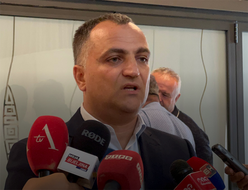 БАЊАЛУКА, 17. МАРТА /СРНА/ - Помоћник министра за ветеринарство Републике Српске Негослав Лукић изјавио је да ће врло брзо поново бити одобрен извоз пилећег меса у ЕУ, а што је било забрањено након појаве птичијег грипа у Рогатици.