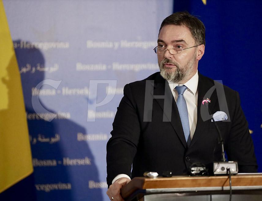 САРАЈЕВО, 17. МАРТА /СРНА/ - Замјеник предсједавајуће Савјета министара Сташа Кошарац рекао је да је Савјет министара данас усвојио План економских реформи за период од 2025. до 2027. године, на основу усаглашености са претходно донесеним програмом економских реформи Републике Српске и Федерације БиХ.