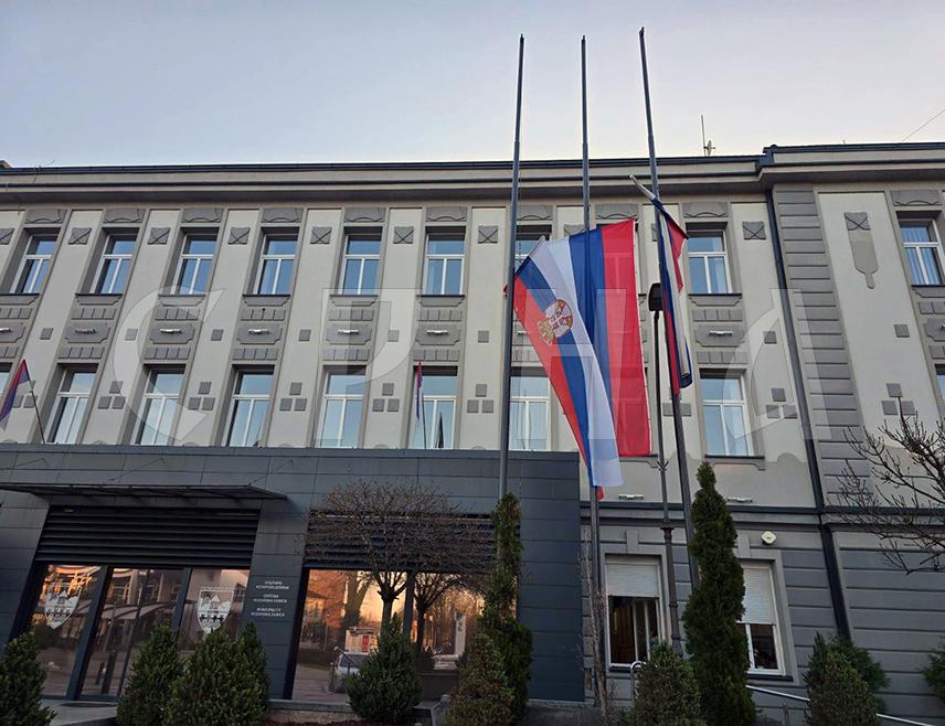 КОЗАРСКА ДУБИЦА, 18. МАРTА /СРНА/ - Начелник општине Козарска Дубица Игор Савковић изјавио је да је локална управа на располагању за сваки вид сарадње инспекцијским органима у Републици Српској који провјеравају дозволе, услове и рад свих објеката у којима је дозвољено масовно окупљање.