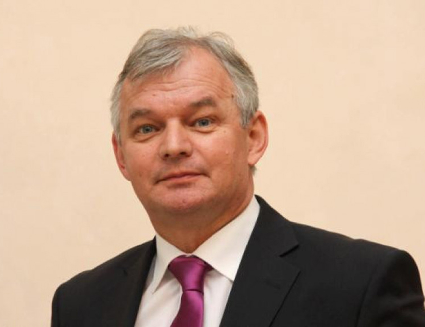 БАЊАЛУКА, 18. МАРТА /СРНА/ - Бивши министар индустрије, енергетике и рударства Републике Српске Жељко Ковачевић ухапшен је данас на граничном прелазу по распису МУП-а Републике Српске због сумње да је извршио кривично дјело привредног криминалитета, сазнаје Срна.