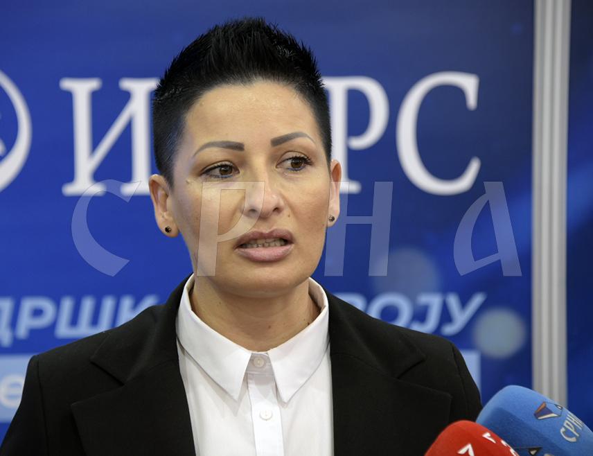 БАЊАЛУКА, 18. МАРТА /СРНА/ - Инвестиционо-развојна банка /ИРБ/ Републике Српске препознала је значај Међународног сајма привреде "Бањалука експо 2025" и одлучила да своју понуду представи на сајму, а прије свега стамбене кредите, рекла је извршни директор за финансије и заједничке послове ИРБ-а Јелена Родић.