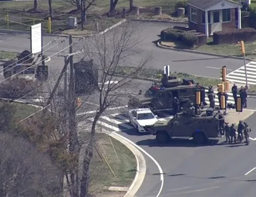 ВАШИНГТОН, 19. МАРТА /СРНА/ - Сједиште америчке Централне обавјештајне агенције /ЦИА/ у Меклину, у САД, блокирано је након пуцњаве, саопштиле су власти Вирџиније.