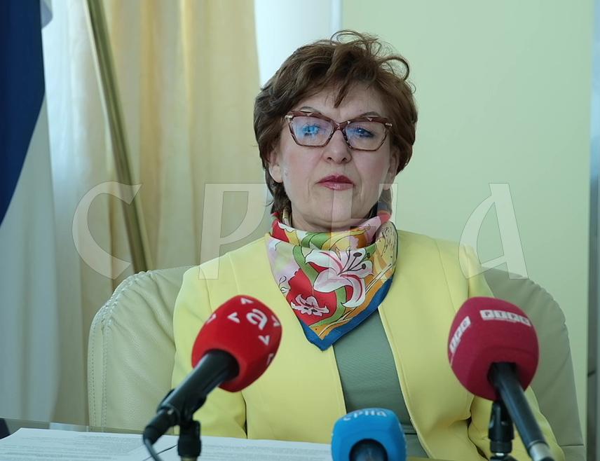 БАЊАЛУКА, 20. МАРТА /СРНА/ - Министарство финансија Републике Српске објавило је данас јавни позив за штедне/народне обвезнице, за које почетак уписа креће 31. марта и трајаће до 5. априла, изјавила је министар финансија Зора Видовић.