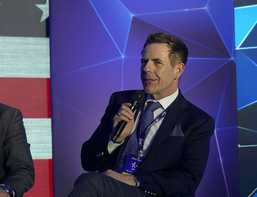 СТРАЗБУР, 20. МАРТА /СРНА/ - ЕУ је ријешена да по сваку цијену продужи сукоб у Украјини, док у потпуности одбацује сувереност европских држава и игнорише мирољубив став премијера Мађарске Виктора Орбана, изјавио је шеф делегације аустријске Слободарске странке у Европском парламенту Харалд Вилимски.