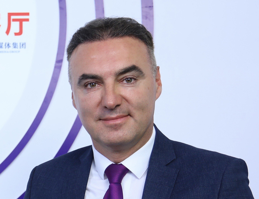 САРАЈЕВО, 25. МАРТА /СРНА/ - Правосудни систем у БиХ користи се у политичке сврхе што је опасно за њене демократске темеље, изјавио је Срни амбасадор БиХ у Кини Синиша Берјан.