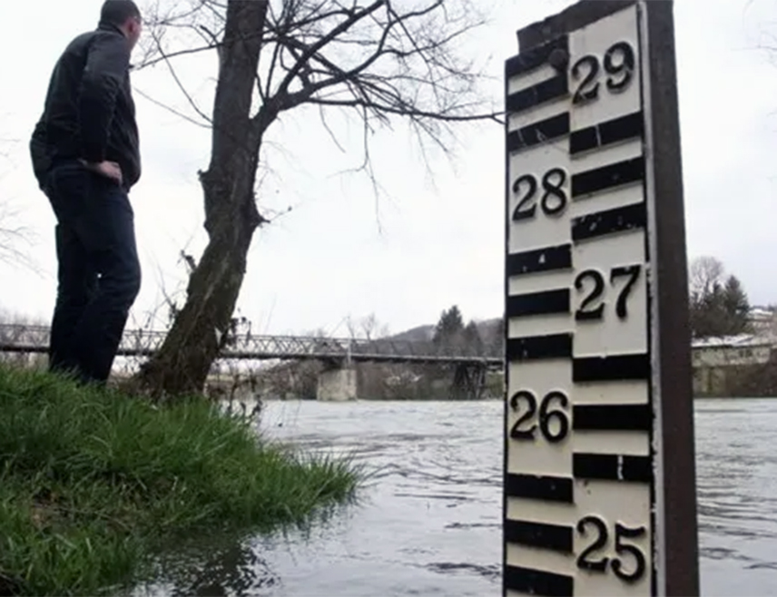САРАЈЕВО, 26. МАРТА /СРНА/ - Водостаји језера, ријека и притока у Ливањском кантону  у благом су порасту, а у наредним данима је усљед падавина могуће изливање из корита и појава бујица, саопштила је Федерална управа цивилне заштите.