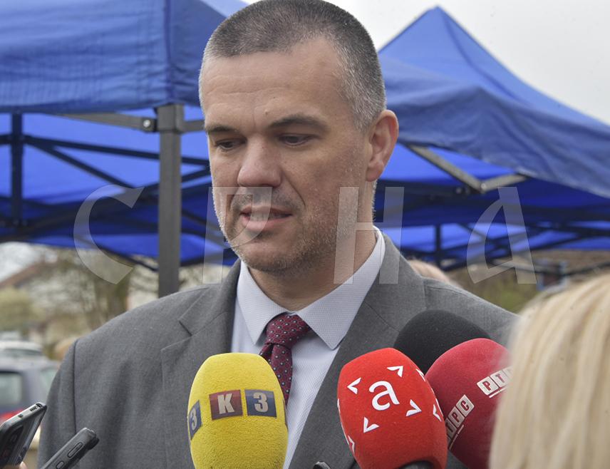 СИЈЕКОВАЦ, 26. МАРТА /СРНА/ - Помоћник министра за борачко-инвалидску заштиту Републике Српске Небојша Видаковић рекао је да је злочин над Србима у Сијековцу прије 33 године био само наставак страдања српског народа из Првог и Другог свјетског рата.