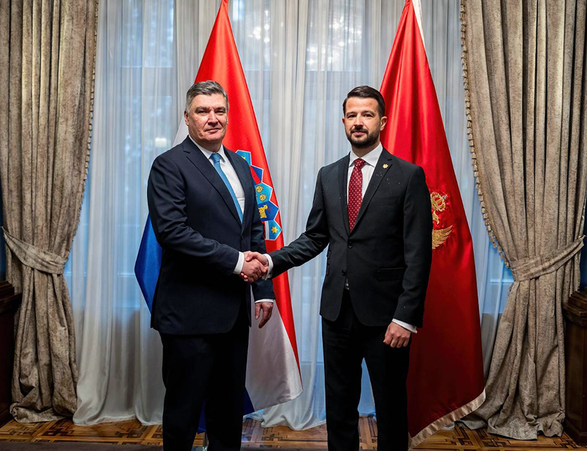 ПОДГОРИЦА, 26. МАРТА /СРНА/ - Војно-истражни центар "Лора" у Сплиту, у којем су били мучени и страдали војни резервисти из Црне Горе, био је нека врста логора, изјавио је хрватски предсједник Зоран Милановић и додао да ће се, што вријеме више пролази, теже утврдити истина у том случају.