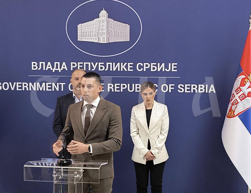 БЕОГРАД, 27. МАРТА /СРНА/ - Министар трговине и туризма Републике Српске Денис Шулић рекао је данас у Београду да ће предстојећи Дани породице Српске и Србије, који ће бити одржани 24. маја у Вишеграду, бити примјер чувања традиције и породичних вриједности.