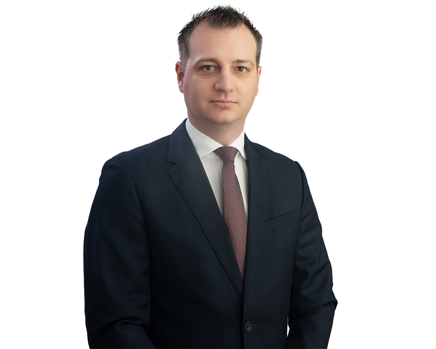 БРАТУНАЦ, 27. МАРТА /СРНА/ - Кристијан Шмит је направио хаос у БиХ и то је једино што је он успио да уради за све вријеме овог нелегалног боравка и то по налогу старе америчке администрације и Мајкла Марфија, изјавио је за Срну предсједник Општинског одбора СНСД-а Братунац Марко Мркајић.