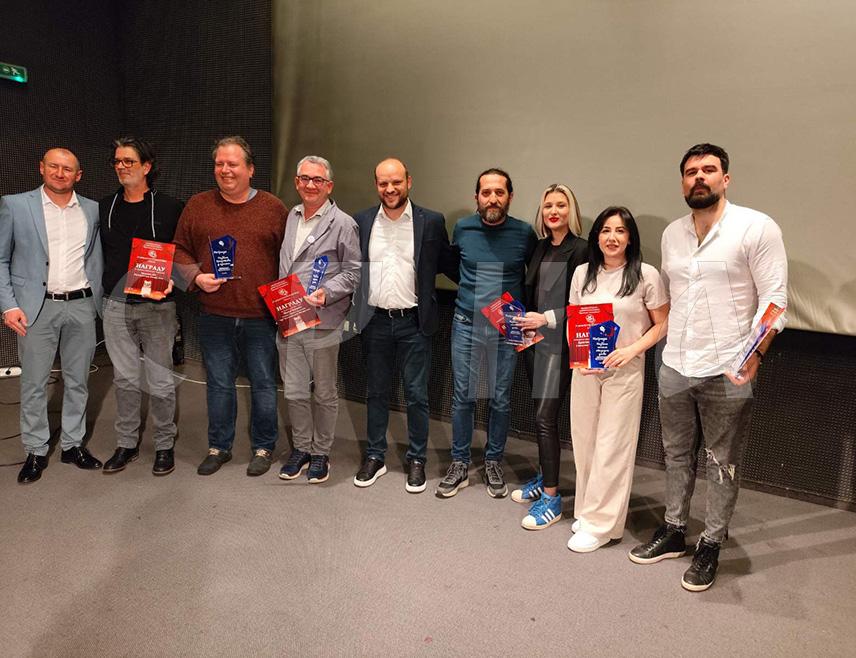 БРАТУНАЦ, 27. МАРТА /СРНА/ - Побједник Трећег међународног позоришног фестивала "Театрофест" у Братунцу, према оцјени жирија, је представа "Арт" Културног друштва "Лошки одер" из Шкофје Локе.