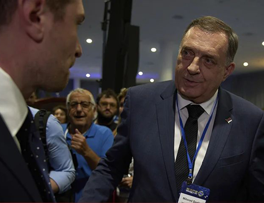 ЈЕРУСАЛИМ, 27. МАРТА /СРНА/ - Предсједник Републике Српске Милорад Додик састао се у Јерусалиму са предсједником француске партије Национално окупљање Жорданом Барделом.