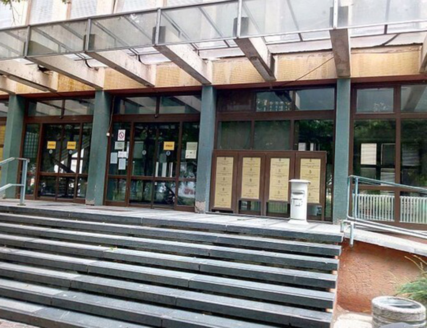 НОВИ САД, 31. МАРТА /СРНА/ - Виши суд у Новом Саду продужио је притвор за још 30 дана за десеторо осумњичених у истрази због пада надстрешнице на Жељезничкој станици у Новом Саду 1. новембра прошле године.