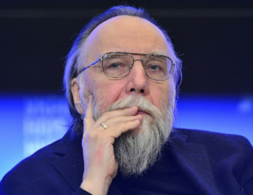 МОСКВА, 1. АПРИЛА /СРНА/ - Онај ко котролише арктичку зону, контролише цијели свијет, одатле и интересовање Сједињених Држава за Гренланд и Канаду, изјавио је руски филозоф, политиколог и социолог Александар Дугин.