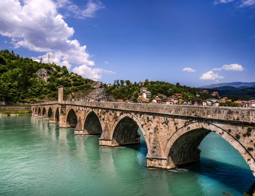 БАЊАЛУКА, 3. АПРИЛА /СРНА/ - Савјетник министра трговине и туризма Републике Српске Трифун Лукић рекао је Срни да је безбједносна ситуација у Српској добра и да нема разлога за страх било кога ко долази у земљу, те истакао да је у припреми додатна маркетиншка кампања за промоцију Српске као атрактивне и безбједне туристичке дестинације.