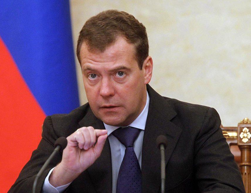 МОСКВА, 3. АПРИЛА /СРНА - РИА Новости/ - Посљедице увођења америчких царина готово цијелом свијету биће глобалне, упозорио је замјеник предсједавајућег руског Савјета безбједности Дмитриј Медведев.