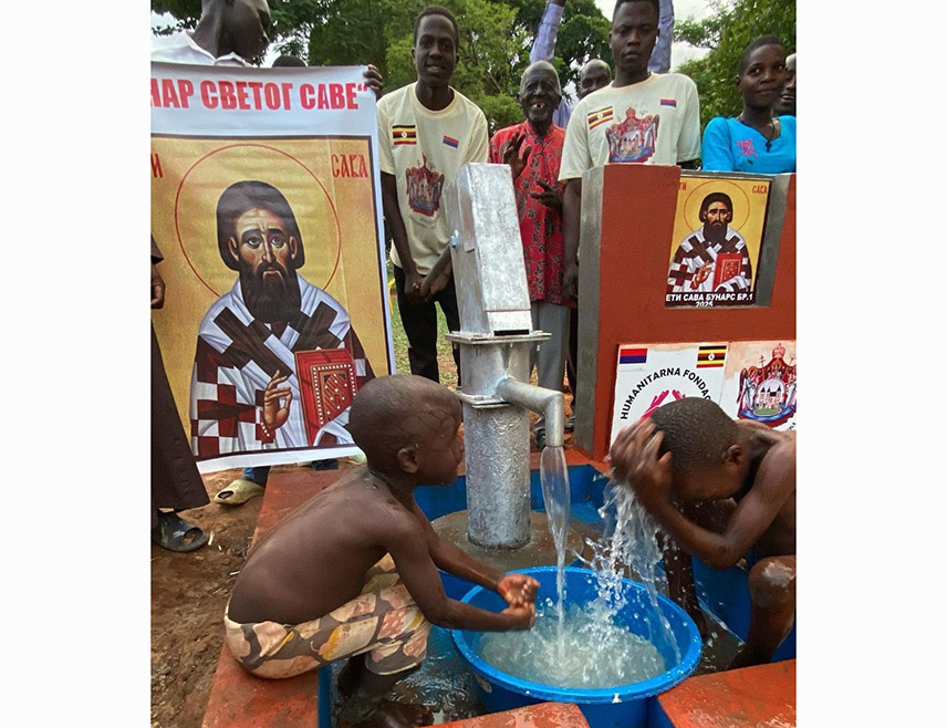 БИЈЕЉИНА, 4. АПРИЛА /СРНА/ - Црквена општина Копривна код Модриче прикупила је новчана средства за бунар питке воде за сиромашну дјецу Уганде, који је ископан у порти храма Светог Спиридона у близини Бусембатија, објављено је на сајту Епархије зворничко-тузланске.