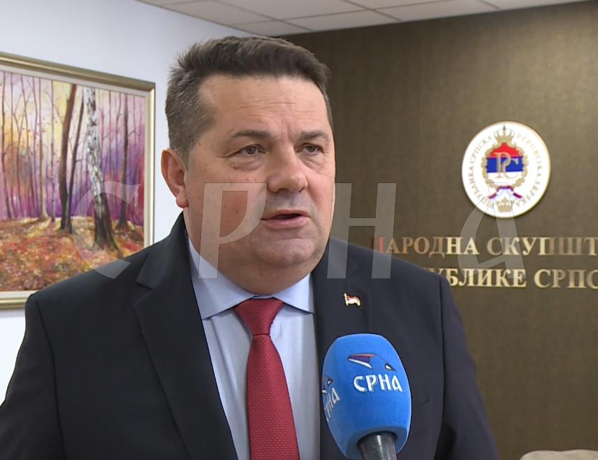 БАЊАЛУКА, 5. АПРИЛА /СРНА/ - Предсједник Народне скупштине Републике Српске Ненад Стевандић истакао је, поводом проглашења њемачког министра Ане Лирман персоном нон грата, да Република Српска није допустила понижење и доказала је свој суверенитет и достојанство.