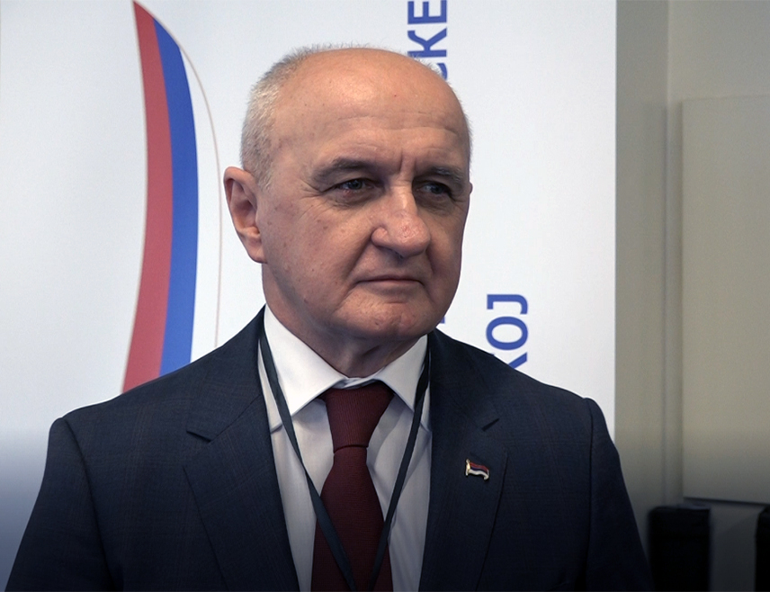 БАЊАЛУКА, 7. АПРИЛА /СРНА/  - Министар енергетике и рударства Републике Српске Петар Ђокић присуствоваће данас у општини Купрес у Републици Српској обиљежавању крсне славе и Дана ове општине - Благовијести, најављено је из ресорног министарства.