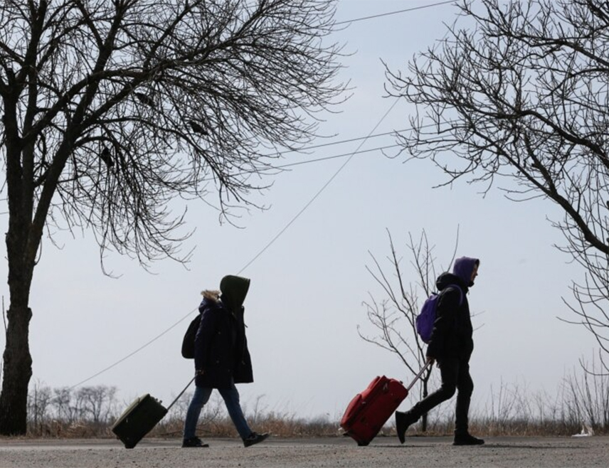 БРИСЕЛ, 7. АПРИЛА /СРНА/ - Правни статус украјинских избјеглица у ЕУ могао би бити угрожен, пошто не постоји јасан план којим би им се дозволило да остану у земљама Уније након окончања сукоба у Украјини, пише портал "Еурактив".