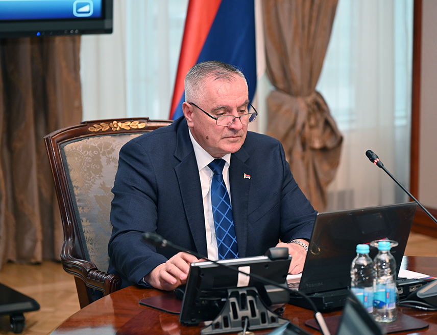 БАЊАЛУКА, 7. АПРИЛА /СРНА/ - Предсједник Владе Републике Српске Радован Вишковић рекао је да ће буџет за ову годину премашити 6,5 милијарди КМ, те да је дупло увећан у односу на прије шест година.