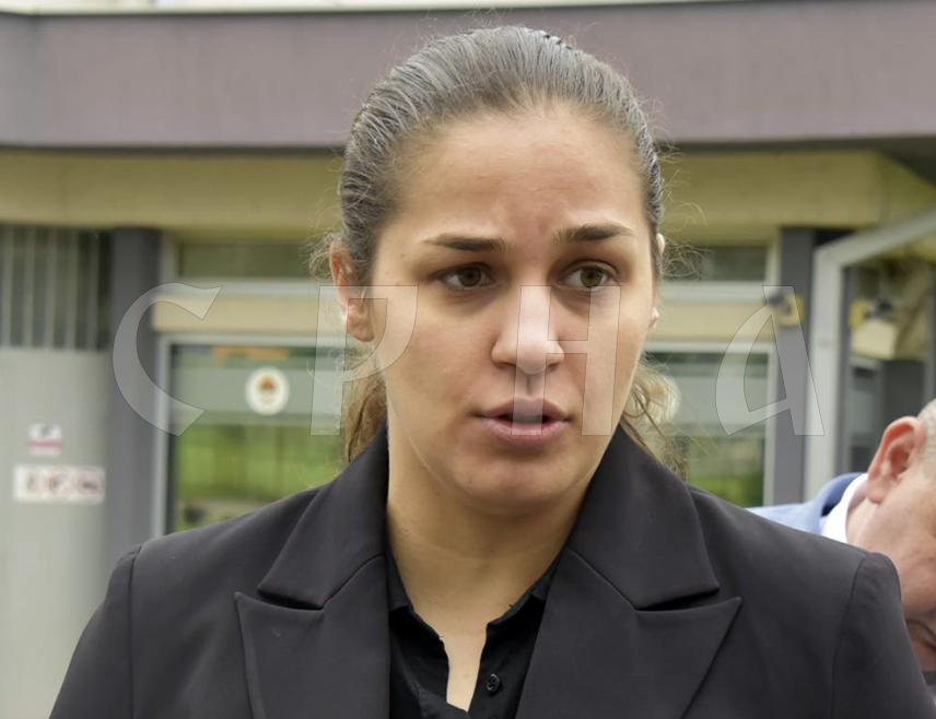 БАЊАЛУКА, 11. АПРИЛА /СРНА/ - Након "Извини, Драгане", странкама "Тројке" и Нермину Никшићу остало је још да скупе храбрости и кажу "Извини, Милораде!", изјавила је за Срну потпредсједник Народне скупштине Републике Српске Ања Љубојевић.