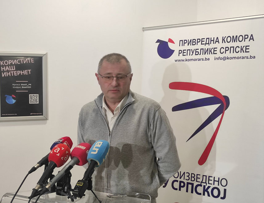БАЊАЛУКА, 11. АПРИЛА /СРНА/ - Предсједник Удружења узгајивача свиња Републике Српске Мишо Маљчић рекао је Срни да је ово удружење задовољно мјерама и подстицајима Министарства пољопривреде који су, како је истакао, исплаћени у правом тренутку, пред прољећну сјетву.