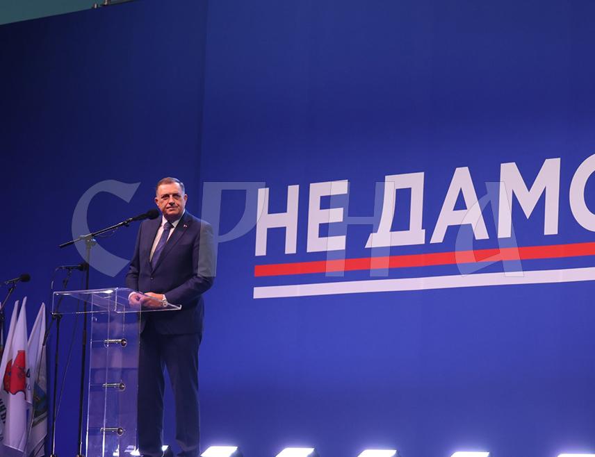 БЕОГРАД, 12. АПРИЛА /СРНА/ - Предсједник Републике Српске Милорад Додик рекао је вечерас да Република Српска жели снажну Србију и да превлада све проблеме с којима је суочена.