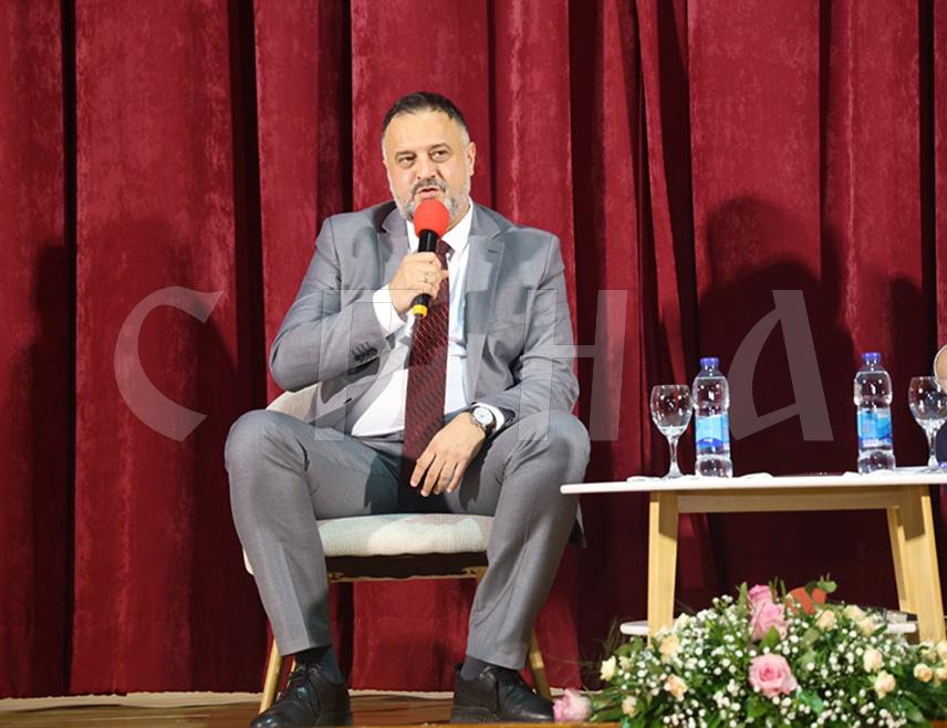 ДЕРВЕНТА, 14. АПРИЛА /СРНА/ - Градоначелник Дервенте Игор Жунић рекао је да је предсједник Републике Српске Милорад Додик разумије потребе људи у Српској и да је важно што и данас у Дервенти из прве руке могу да чују праве информације.