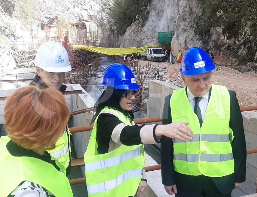 FOČA, APRIL 15 /SRNA/ - Three small hydropower plants on the Bistrica River near Foča are being intensively built and all works will be completed according to plan, by the end of 2026, said the Minister of Energy and Mining of Republika Srpska, Petar Đokić, who visited the construction site today.