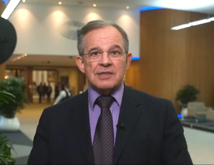 БЕОГРАД, 16. АПРИЛА /СРНА/ - Француски посланик Европског парламента Тјери Маријани изјавио је да подржава предсједника Републике Српске Милорада Додика када каже да је вријеме да се народ пита шта жели.